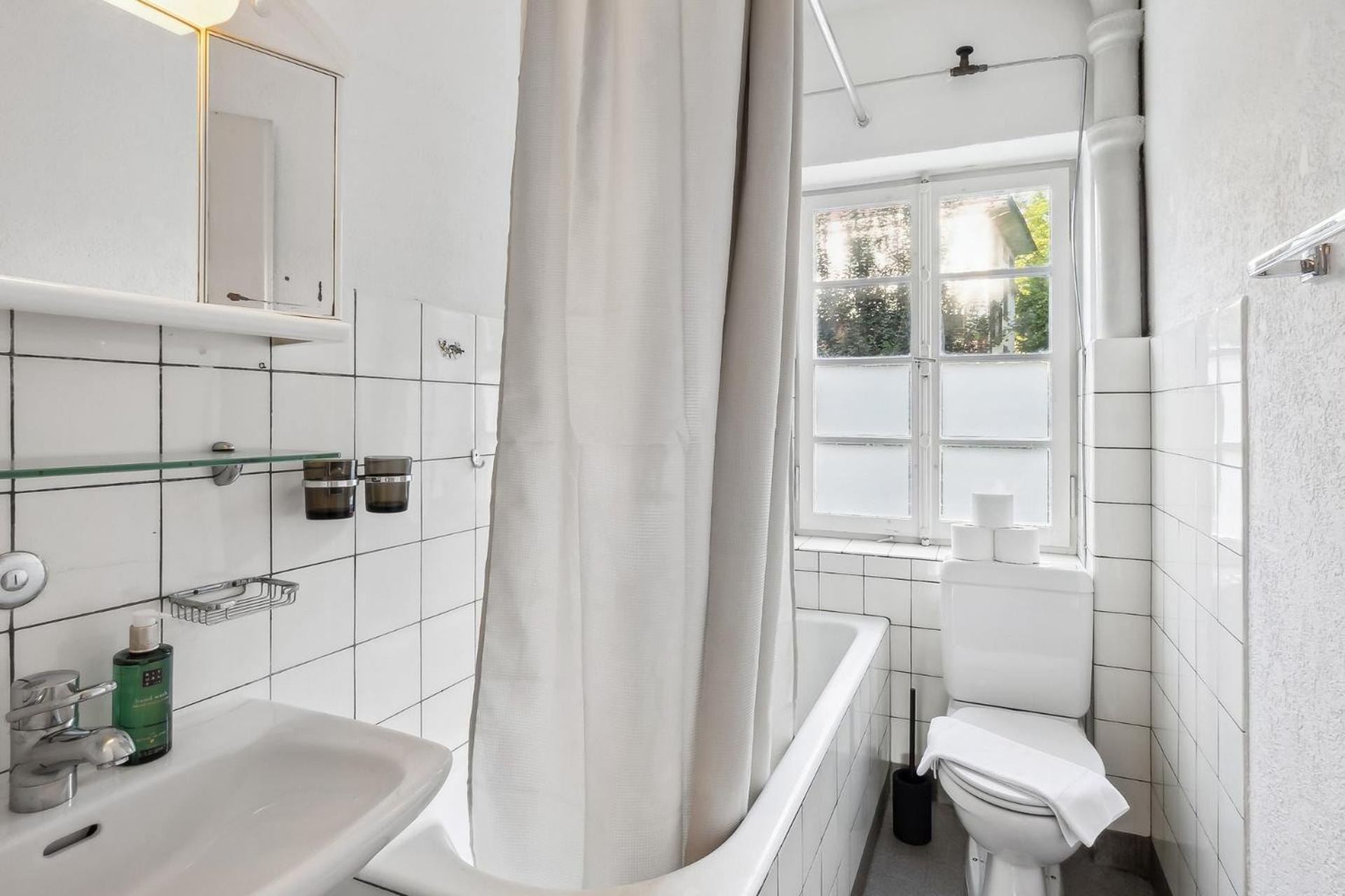 Homey Comfort In Oerlikon Zurique Exterior foto